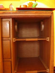 Cabinet Hanger