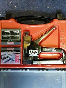 Hand Tacker Staples