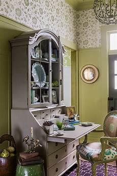 Service Cabinet