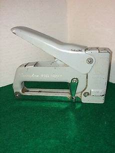 Swingline Tacker